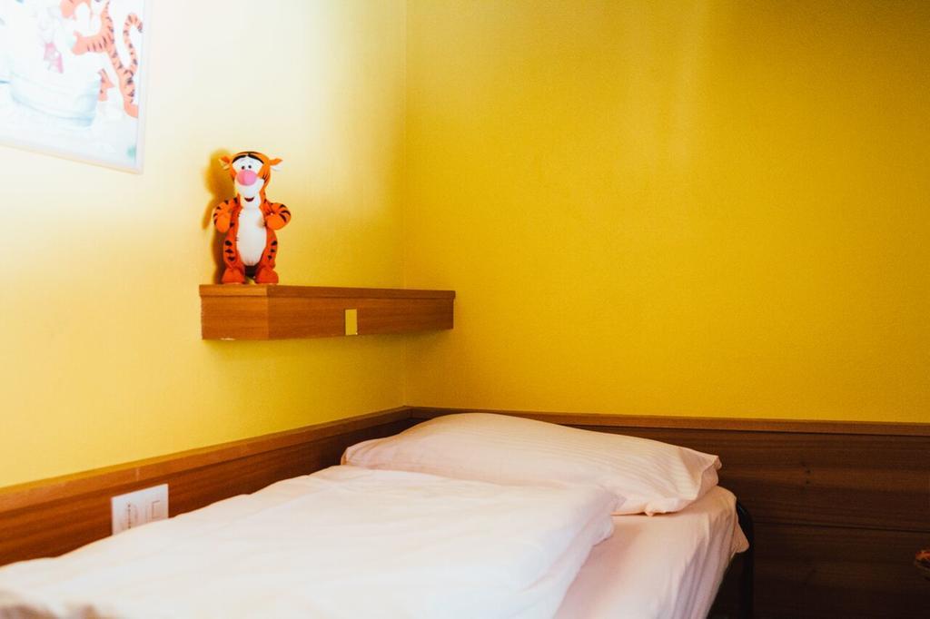 Hotel Pension Schweizerhof Leutasch Room photo