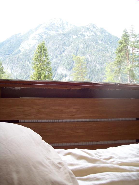 Hotel Pension Schweizerhof Leutasch Room photo